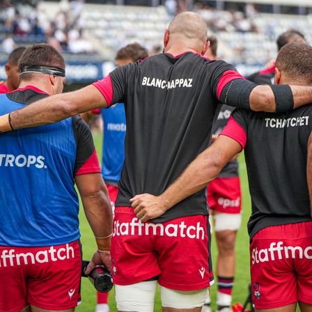 LOU Rugby players at a training.