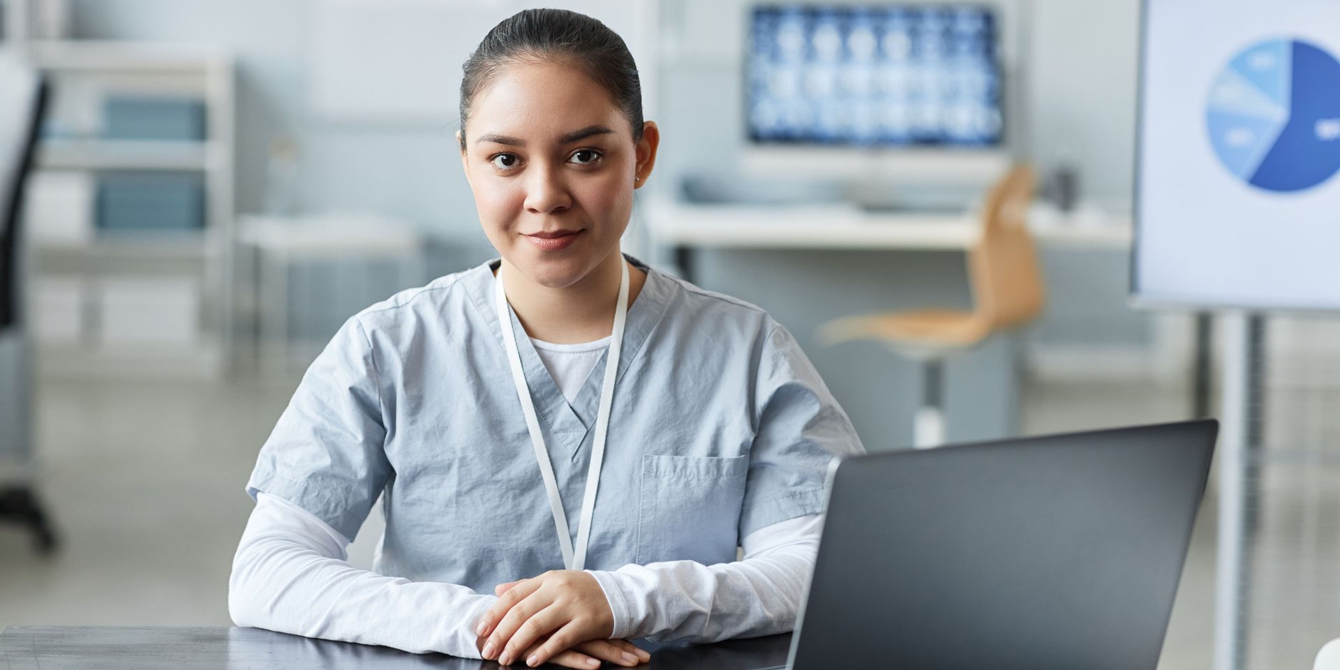 auxiliere-de-vie-3 (2).jpg